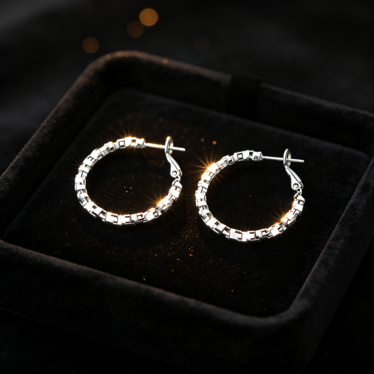 🔗 Hoop Earrings | Silver Geometric Jewelry | Textured Chain Shine